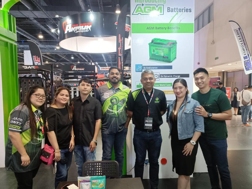 Dealers event group photo 1