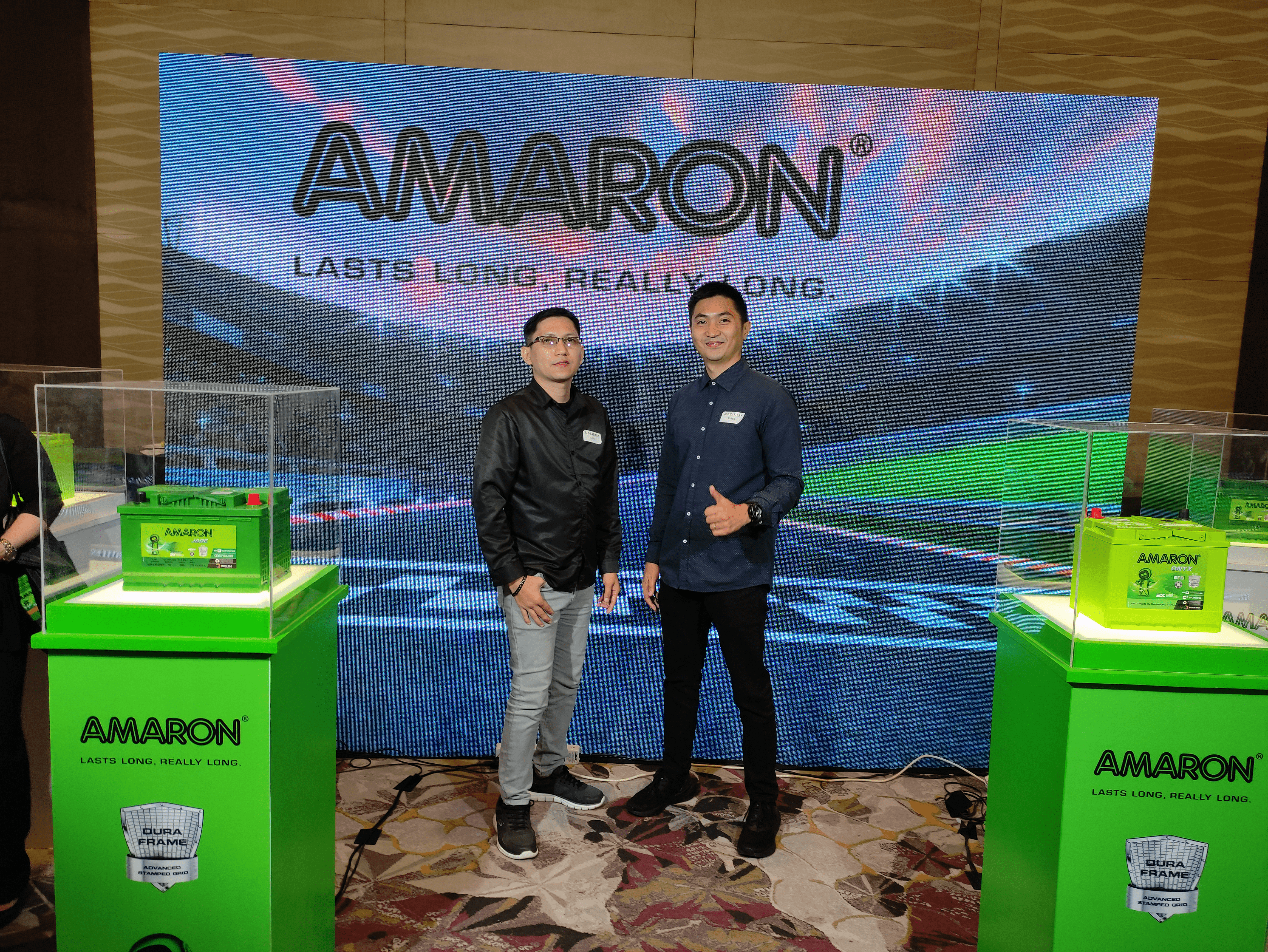 Dealers event group photo 3